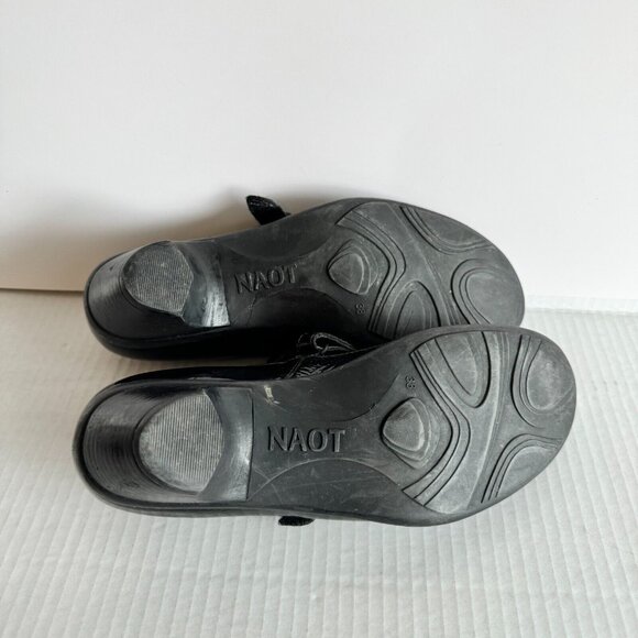 Naot Trendy Mary Janes Shoes Heeled Black Gloss Lace Comb Leather US 7 EUR 38 - Picture 15 of 16